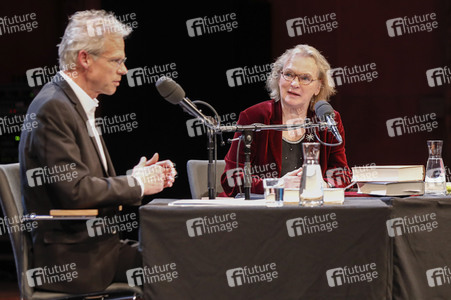 Elke Heidenreich, Dirk von Petersdorff und Marc-Aurel Floros auf der lit.Cologne 2023 in Köln