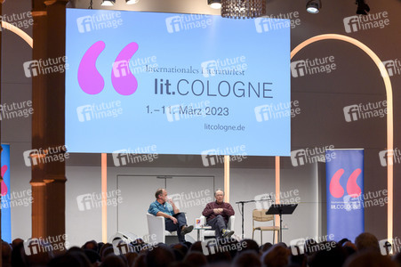 Ian McEwan, Bernhard Robben und Ulrich Noethen auf der lit.Cologne 2023 in Köln