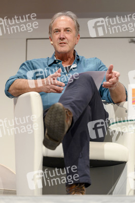 Ian McEwan, Bernhard Robben und Ulrich Noethen auf der lit.Cologne 2023 in Köln