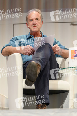 Ian McEwan, Bernhard Robben und Ulrich Noethen auf der lit.Cologne 2023 in Köln