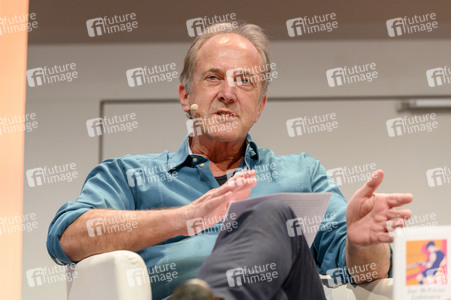 Ian McEwan, Bernhard Robben und Ulrich Noethen auf der lit.Cologne 2023 in Köln