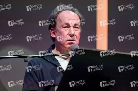Ian McEwan, Bernhard Robben und Ulrich Noethen auf der lit.Cologne 2023 in Köln