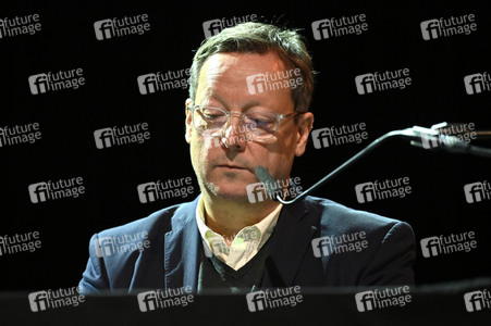 Matthias Brandt und Johanna Wokalek auf der lit.Cologne 2023 in Köln