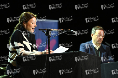 Matthias Brandt und Johanna Wokalek auf der lit.Cologne 2023 in Köln