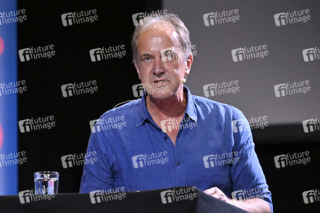 Mick Herron und Dietmar Bär auf der lit.Cologne 2023 in Köln