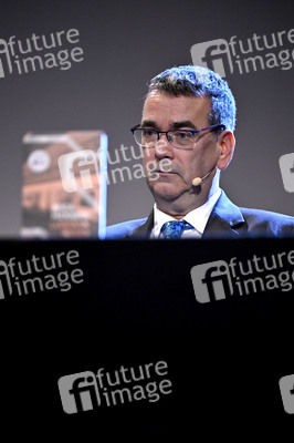 Mick Herron und Dietmar Bär auf der lit.Cologne 2023 in Köln