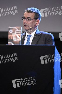 Mick Herron und Dietmar Bär auf der lit.Cologne 2023 in Köln