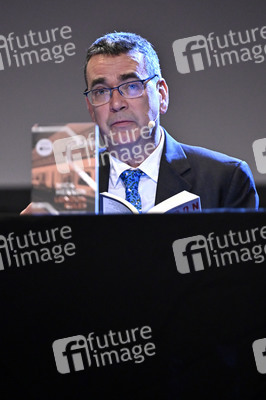 Mick Herron und Dietmar Bär auf der lit.Cologne 2023 in Köln