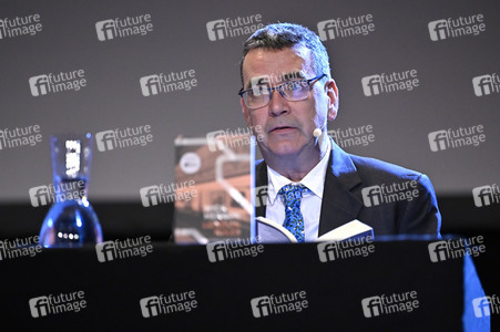 Mick Herron und Dietmar Bär auf der lit.Cologne 2023 in Köln