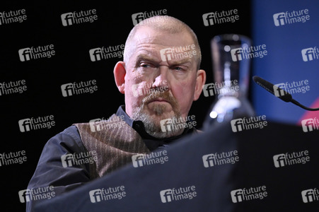 Mick Herron und Dietmar Bär auf der lit.Cologne 2023 in Köln