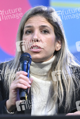 Karina Sainz Borgo und Eva Mattes auf der lit.Cologne 2023 in Köln