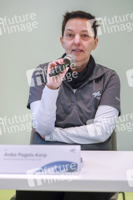 Pressekonferenz in Deutschen Zentrum für Luft-und Raumfahrt in Köln