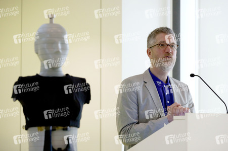 Pressekonferenz in Deutschen Zentrum für Luft-und Raumfahrt in Köln