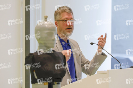 Pressekonferenz in Deutschen Zentrum für Luft-und Raumfahrt in Köln