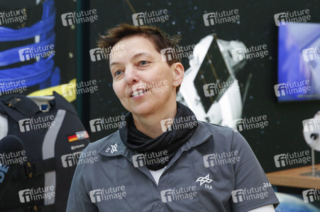 Pressekonferenz in Deutschen Zentrum für Luft-und Raumfahrt in Köln