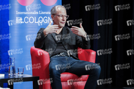 Maxim Leo und Jochen Gutsch auf der lit.Cologne 2023 in Köln