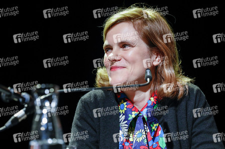 Bjarne Mädel, Fritzi Haberlandt und Bastian Pastewka auf der lit.Cologne 2023 in Köln