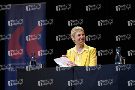 Cordula Stratmann und Bjarne Mädel auf der lit.Cologne 2023 in Köln
