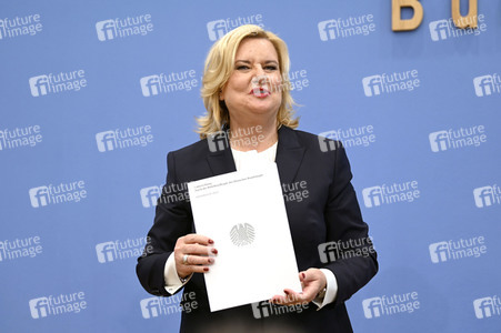 Bundespressekonferenz Vorstellung des Jahresberichtes 2022 in Berlin