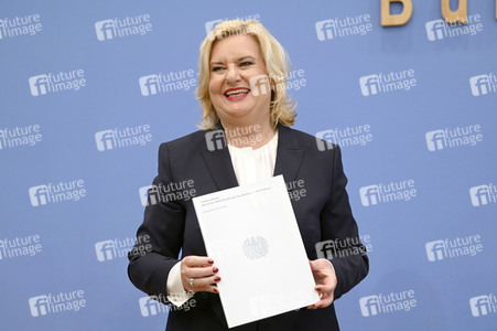 Bundespressekonferenz Vorstellung des Jahresberichtes 2022 in Berlin