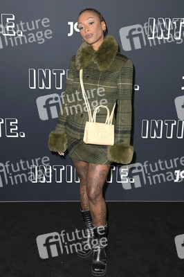 Serienpremiere 'Intimate.' in Berlin