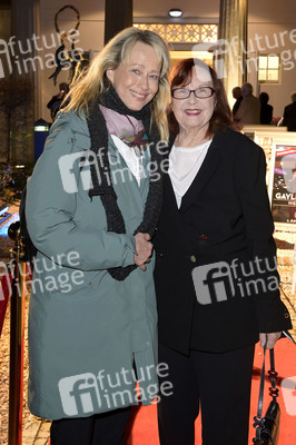 Theaterpremiere 'Biedermann und die Brandstifter' in Berlin