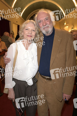 Theaterpremiere 'Biedermann und die Brandstifter' in Berlin