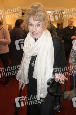 Theaterpremiere 'Biedermann und die Brandstifter' in Berlin