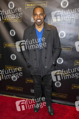 WordTheate-Präsentation 'An All-Star Celebrity and Literary Salute to Our Vets' in Los Angeles
