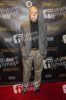 WordTheate-Präsentation 'An All-Star Celebrity and Literary Salute to Our Vets' in Los Angeles