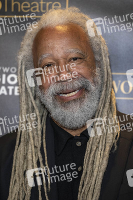 WordTheate-Präsentation 'An All-Star Celebrity and Literary Salute to Our Vets' in Los Angeles