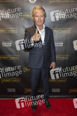 WordTheate-Präsentation 'An All-Star Celebrity and Literary Salute to Our Vets' in Los Angeles