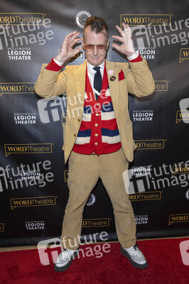 WordTheate-Präsentation 'An All-Star Celebrity and Literary Salute to Our Vets' in Los Angeles