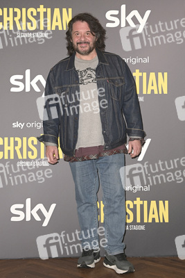 Season 2 Premiere 'Christian' in Rom