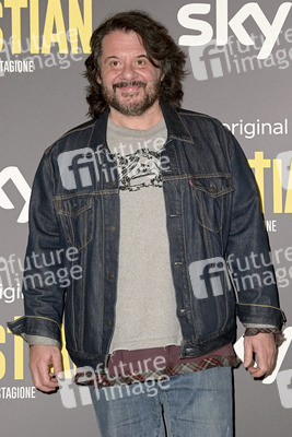 Season 2 Premiere 'Christian' in Rom