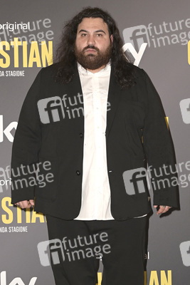 Season 2 Premiere 'Christian' in Rom