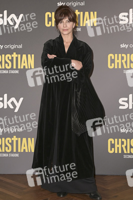Season 2 Premiere 'Christian' in Rom
