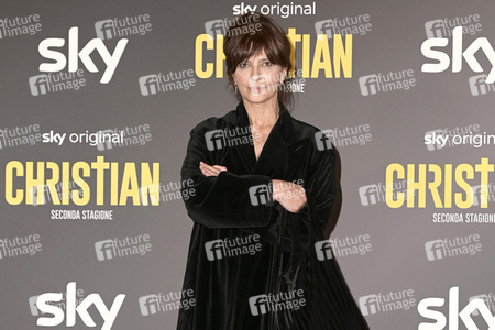 Season 2 Premiere 'Christian' in Rom