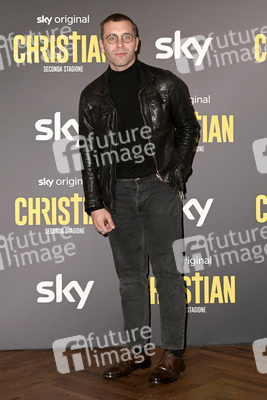 Season 2 Premiere 'Christian' in Rom