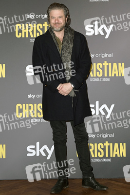 Season 2 Premiere 'Christian' in Rom