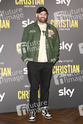 Season 2 Premiere 'Christian' in Rom