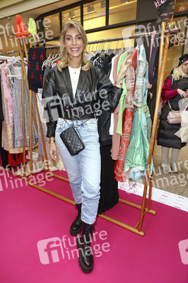 Charity-Flohmarkt zugunsten der Tribute to Bambi Stiftung in Hamburg