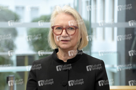 Bundespressekonferenz Vorstellung der aktualisierten Konjunkturprognose 2023/24 in Berlin