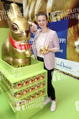 Charity Osterhasen Verkauf zugunsten des Kinder Club Hamburg in Hamburg