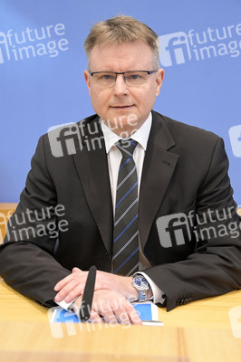 Bundespressekonferenz Gemeinschaftsdiagnose der Wirtschaftsforschungsinstitute Frühjahr 2023 in Berlin