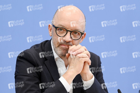 Bundespressekonferenz Gemeinschaftsdiagnose der Wirtschaftsforschungsinstitute Frühjahr 2023 in Berlin
