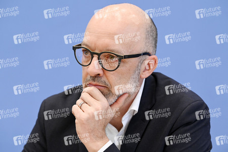 Bundespressekonferenz Gemeinschaftsdiagnose der Wirtschaftsforschungsinstitute Frühjahr 2023 in Berlin