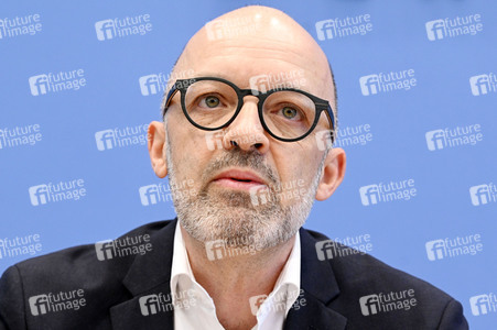 Bundespressekonferenz Gemeinschaftsdiagnose der Wirtschaftsforschungsinstitute Frühjahr 2023 in Berlin