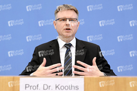 Bundespressekonferenz Gemeinschaftsdiagnose der Wirtschaftsforschungsinstitute Frühjahr 2023 in Berlin