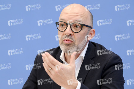 Bundespressekonferenz Gemeinschaftsdiagnose der Wirtschaftsforschungsinstitute Frühjahr 2023 in Berlin